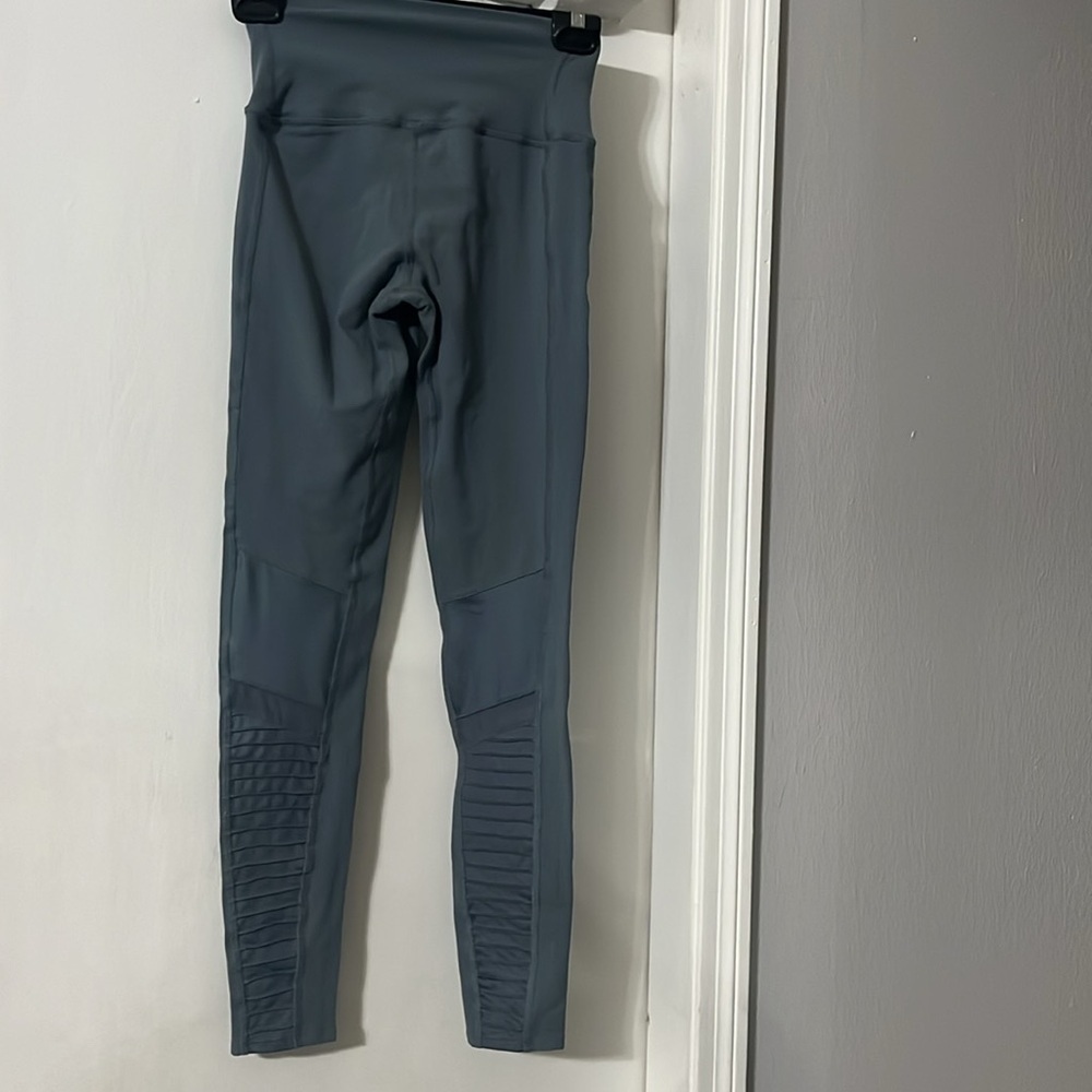 Alo High-Waist Moto Legging - Picture 3 of 9